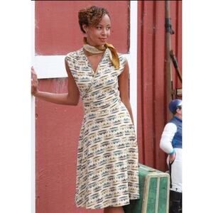Effie's Heart Modcloth Size M The Theresa Dress - Trolley Print Wrap